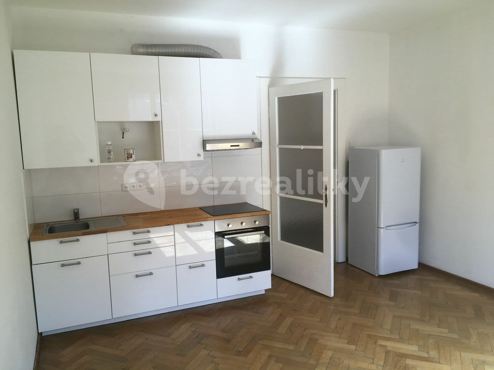Pronájem bytu 2+kk 55 m², Kouřimská, Praha, Praha Pronájem bytu 2+kk 55 m², Kouřimská, Praha, Praha
