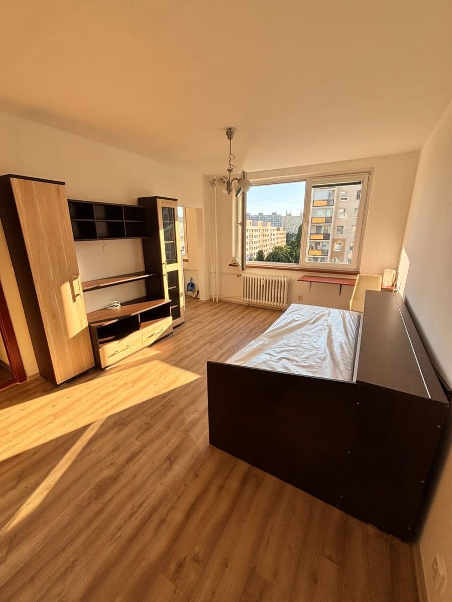Pronájem bytu 1+1 32 m², Brodského, Praha, Praha Pronájem bytu 1+1 32 m², Brodského, Praha, Praha