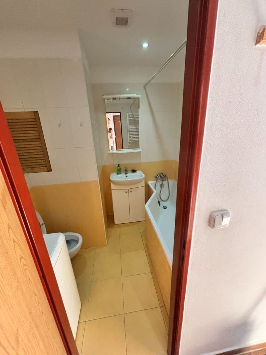 Pronájem bytu 1+1 32 m², Brodského, Praha, Praha Pronájem bytu 1+1 32 m², Brodského, Praha, Praha