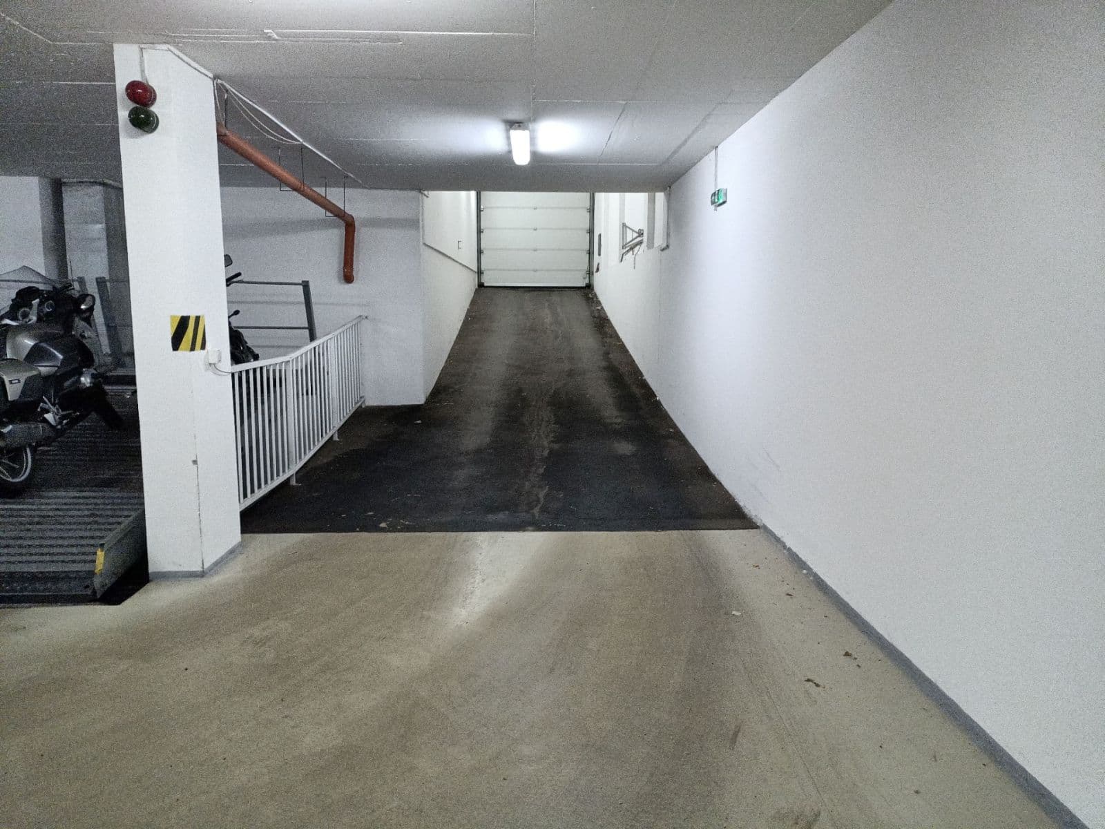 Pronájem garáže 10 m², Chelčického, Praha, Praha Pronájem garáže 10 m², Chelčického, Praha, Praha