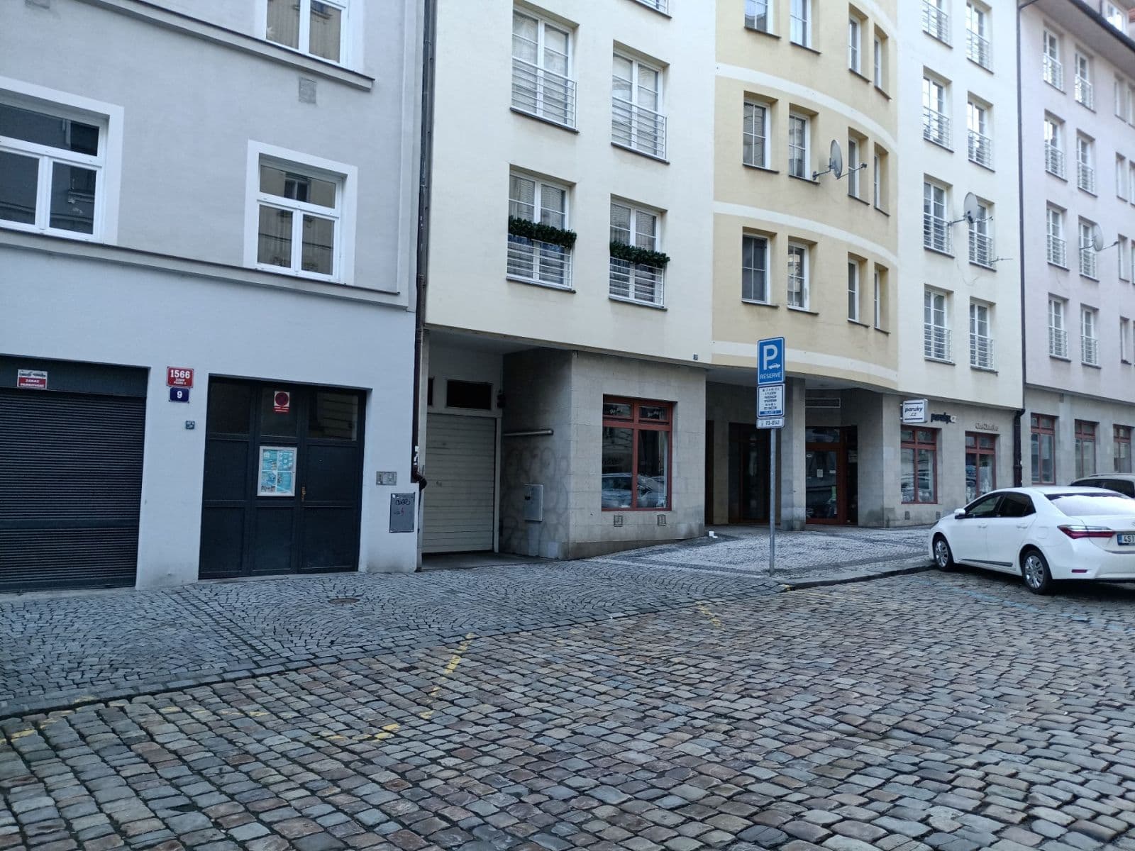 Pronájem garáže 10 m², Chelčického, Praha, Praha Pronájem garáže 10 m², Chelčického, Praha, Praha