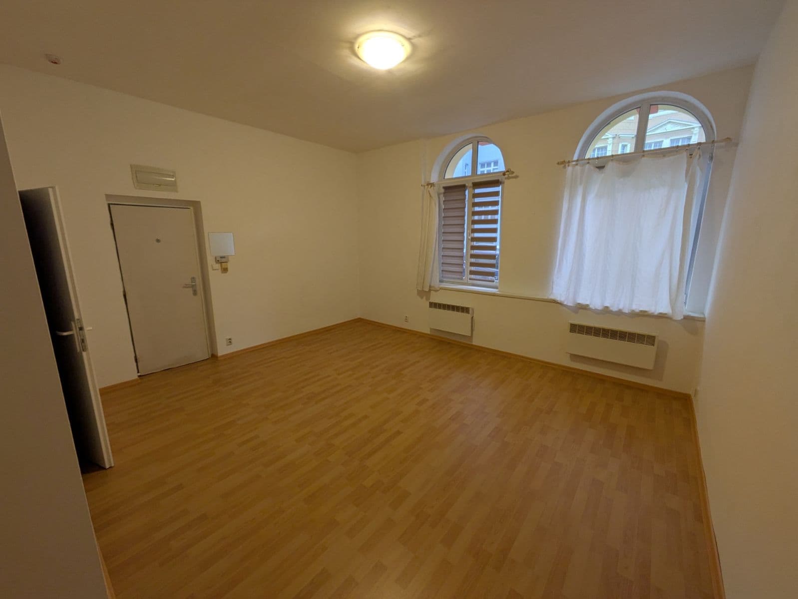 Pronájem bytu 1+kk 28 m², Lounská, Teplice, Ústecký kraj Pronájem bytu 1+kk 28 m², Lounská, Teplice, Ústecký kraj