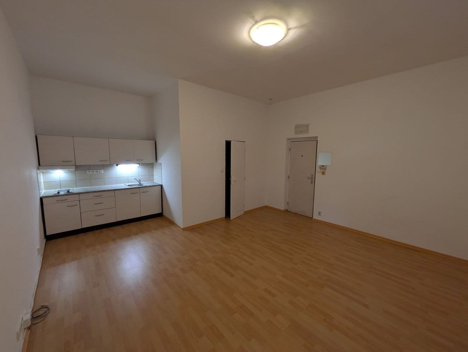 Pronájem bytu 1+kk 28 m², Lounská, Teplice, Ústecký kraj Pronájem bytu 1+kk 28 m², Lounská, Teplice, Ústecký kraj
