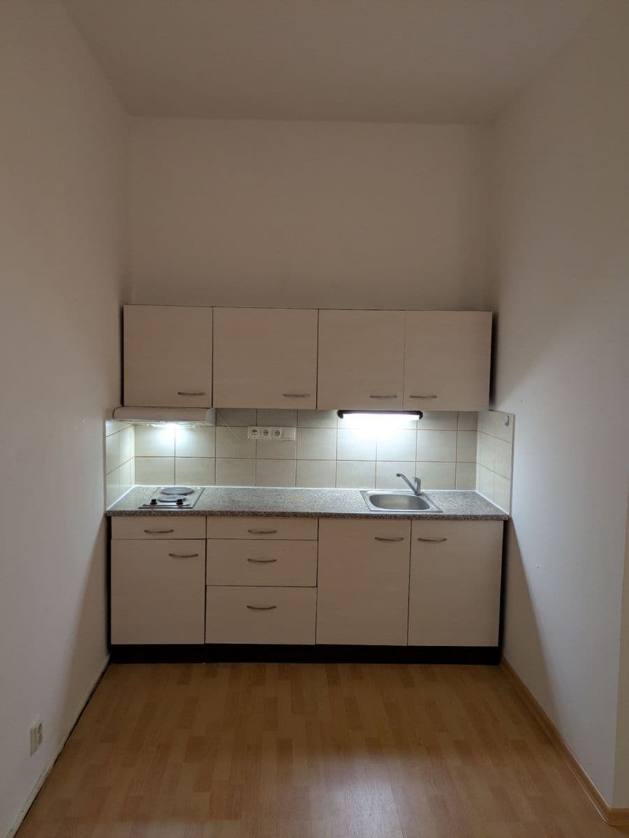 Pronájem bytu 1+kk 28 m², Lounská, Teplice, Ústecký kraj Pronájem bytu 1+kk 28 m², Lounská, Teplice, Ústecký kraj