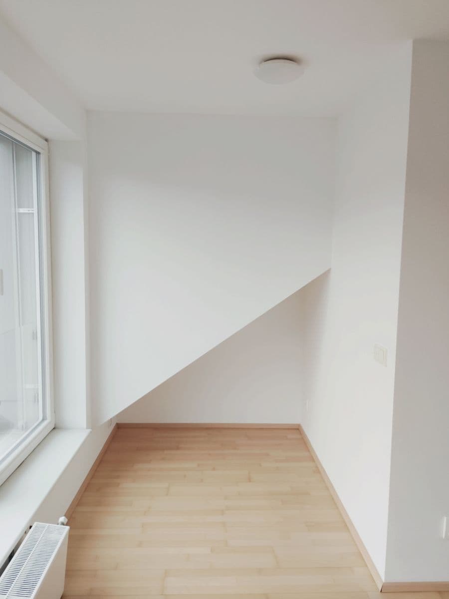Pronájem bytu 1+1 44 m², Hutařova, Brno, Jihomoravský kraj Pronájem bytu 1+1 44 m², Hutařova, Brno, Jihomoravský kraj