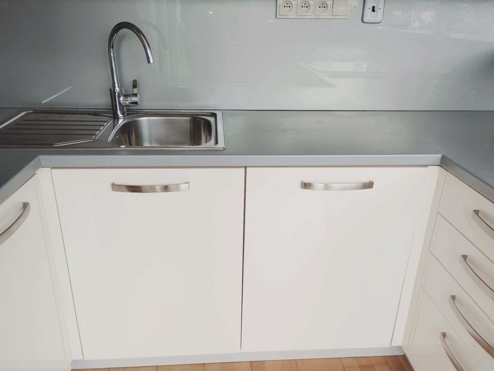 Pronájem bytu 1+1 44 m², Hutařova, Brno, Jihomoravský kraj Pronájem bytu 1+1 44 m², Hutařova, Brno, Jihomoravský kraj