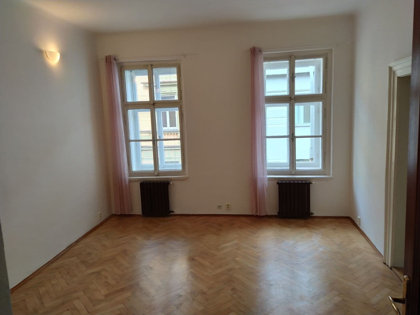 Pronájem bytu 2+1 55 m², Roháčova, Praha, Praha Pronájem bytu 2+1 55 m², Roháčova, Praha, Praha
