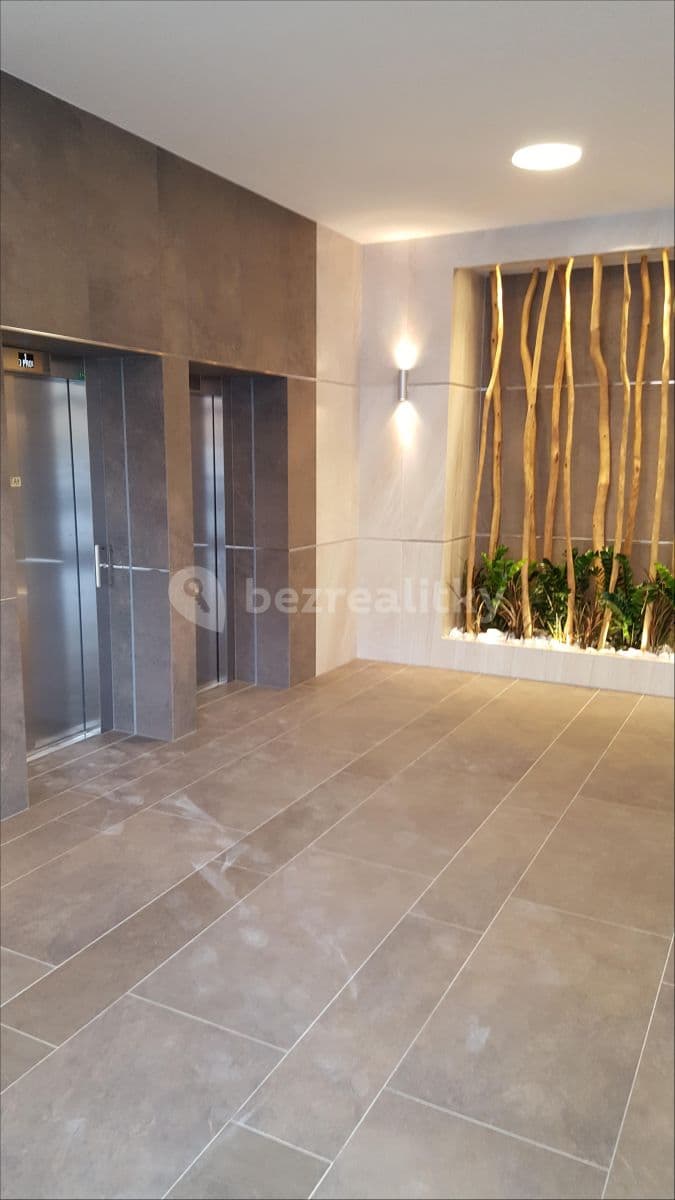 Pronájem bytu 1+kk 28 m², Olšanská, Praha, Praha Pronájem bytu 1+kk 28 m², Olšanská, Praha, Praha
