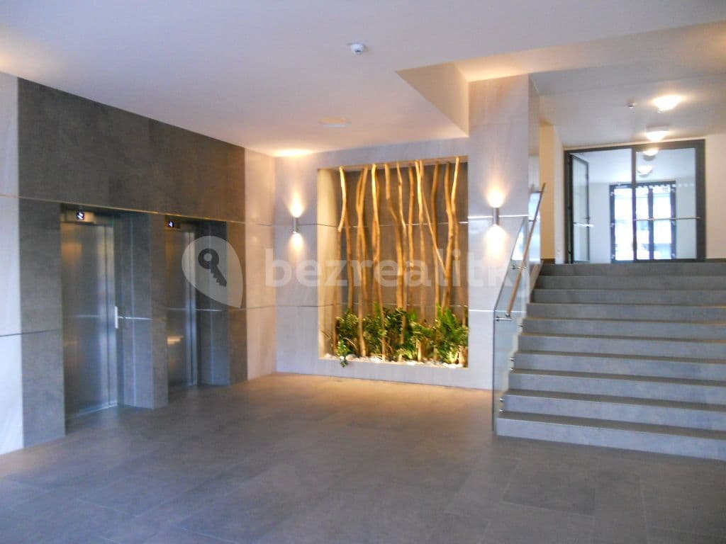 Pronájem bytu 1+kk 28 m², Olšanská, Praha, Praha Pronájem bytu 1+kk 28 m², Olšanská, Praha, Praha