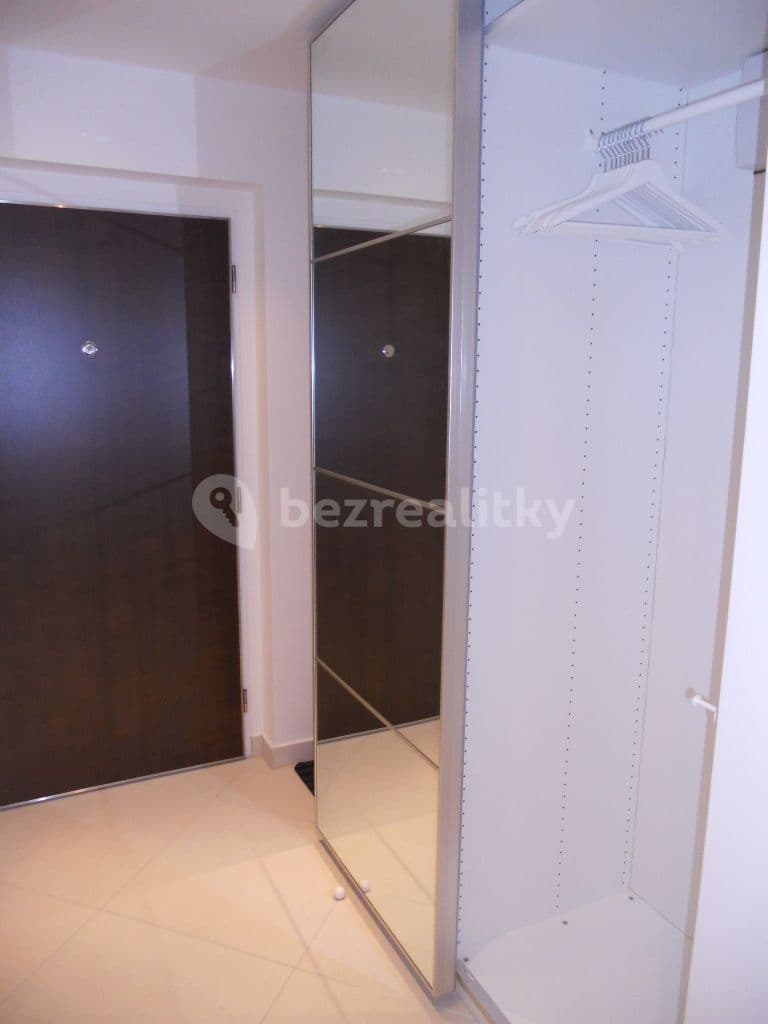 Pronájem bytu 1+kk 28 m², Olšanská, Praha, Praha Pronájem bytu 1+kk 28 m², Olšanská, Praha, Praha