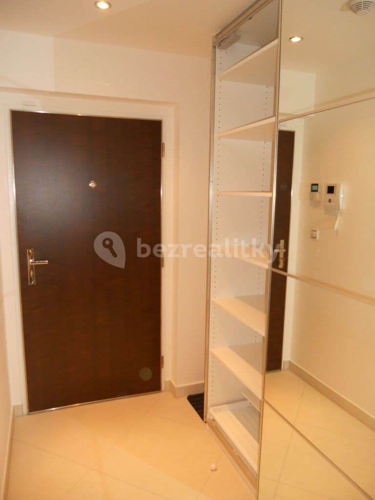 Pronájem bytu 1+kk 28 m², Olšanská, Praha, Praha Pronájem bytu 1+kk 28 m², Olšanská, Praha, Praha
