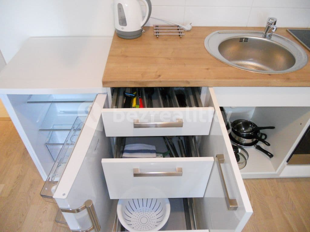 Pronájem bytu 1+kk 28 m², Olšanská, Praha, Praha Pronájem bytu 1+kk 28 m², Olšanská, Praha, Praha