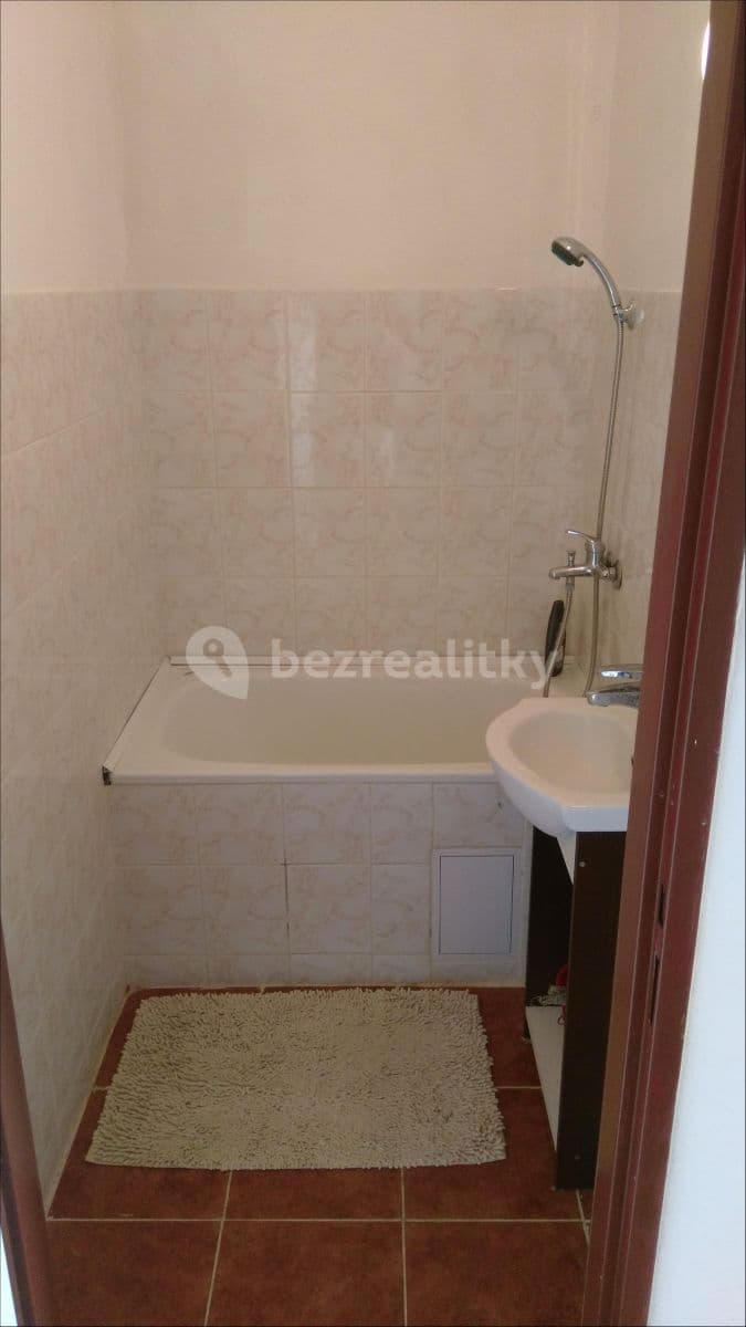 Pronájem bytu 1+kk 28 m², Gen. Píky, Ostrava, Moravskoslezský kraj Pronájem bytu 1+kk 28 m², Gen. Píky, Ostrava, Moravskoslezský kraj