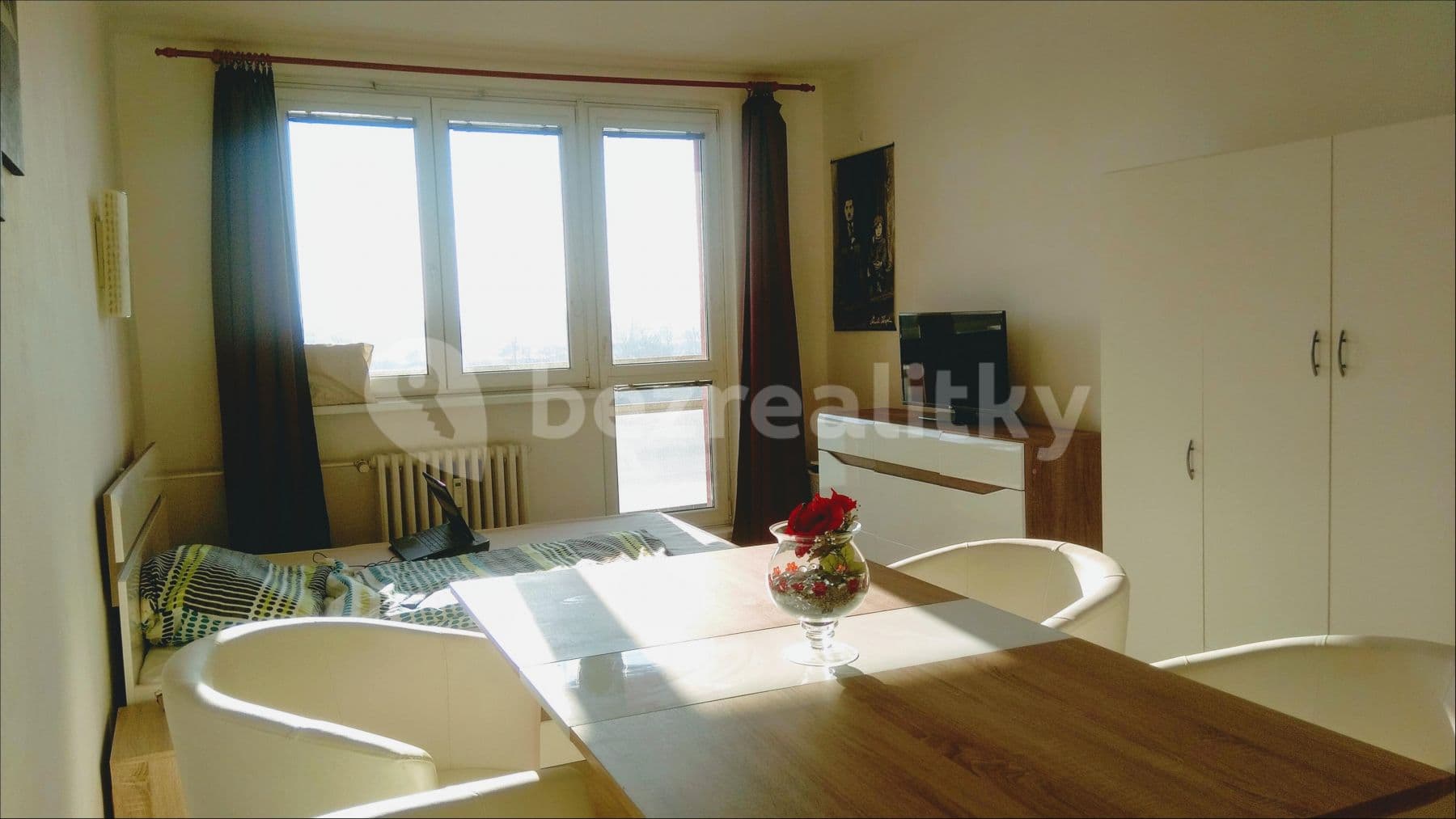 Pronájem bytu 1+kk 28 m², Gen. Píky, Ostrava, Moravskoslezský kraj Pronájem bytu 1+kk 28 m², Gen. Píky, Ostrava, Moravskoslezský kraj