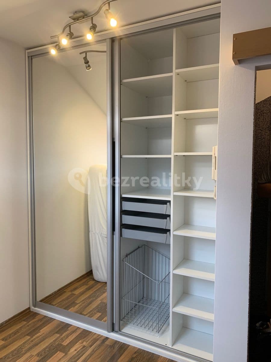 Pronájem bytu 1+kk 22 m², Roudničská, Hradec Králové, Královéhradecký kraj Pronájem bytu 1+kk 22 m², Roudničská, Hradec Králové, Královéhradecký kraj
