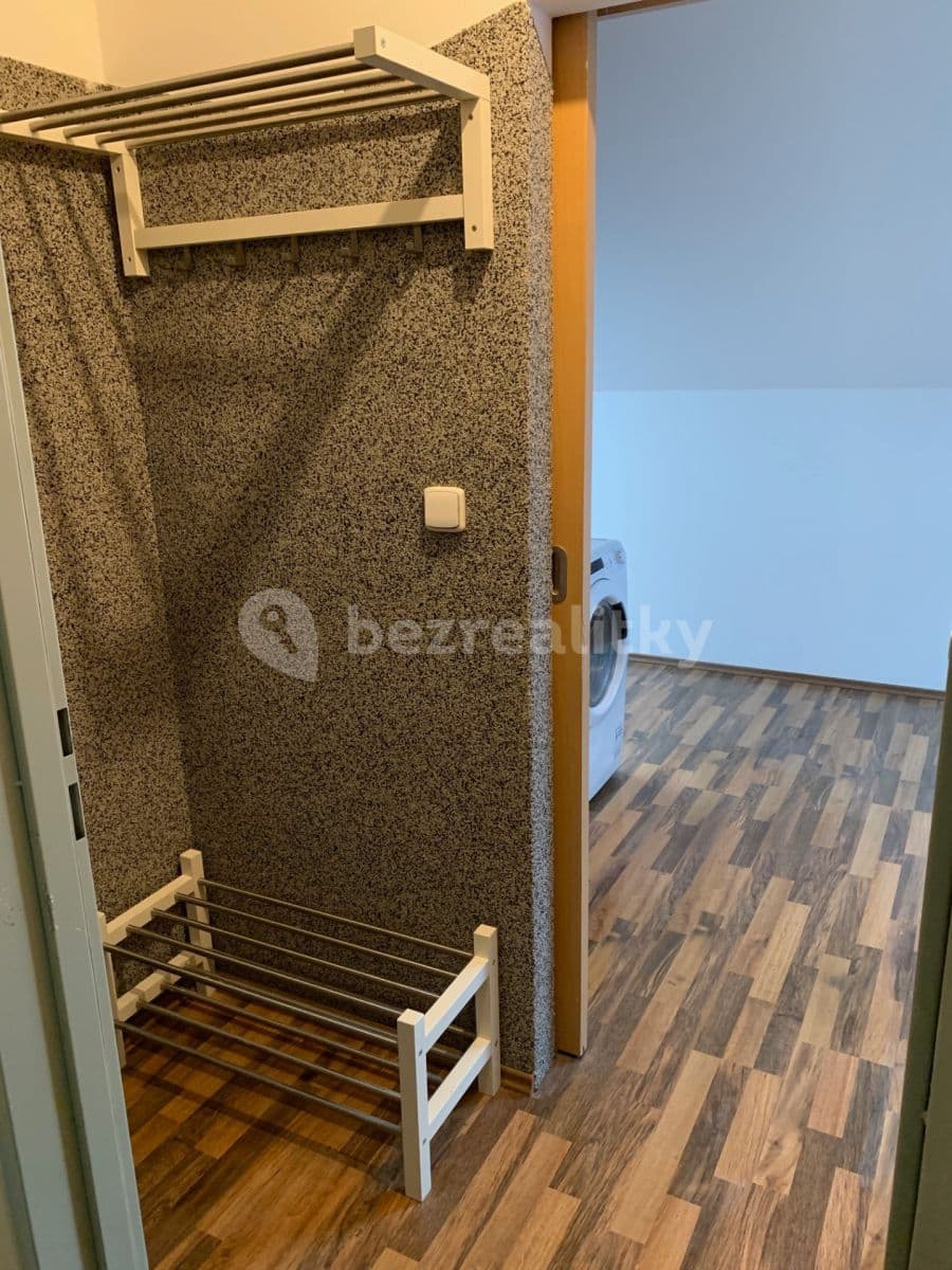 Pronájem bytu 1+kk 22 m², Roudničská, Hradec Králové, Královéhradecký kraj Pronájem bytu 1+kk 22 m², Roudničská, Hradec Králové, Královéhradecký kraj