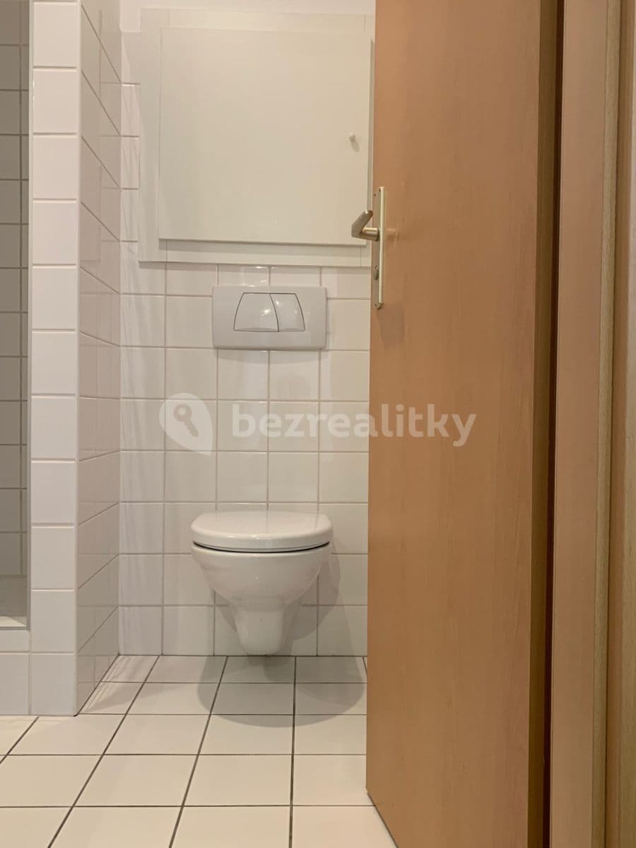 Pronájem bytu 1+kk 22 m², Roudničská, Hradec Králové, Královéhradecký kraj Pronájem bytu 1+kk 22 m², Roudničská, Hradec Králové, Královéhradecký kraj