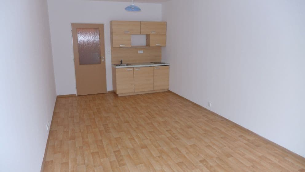 Pronájem bytu 1+kk 30 m², Kavaléristů, Olomouc, Olomoucký kraj Pronájem bytu 1+kk 30 m², Kavaléristů, Olomouc, Olomoucký kraj
