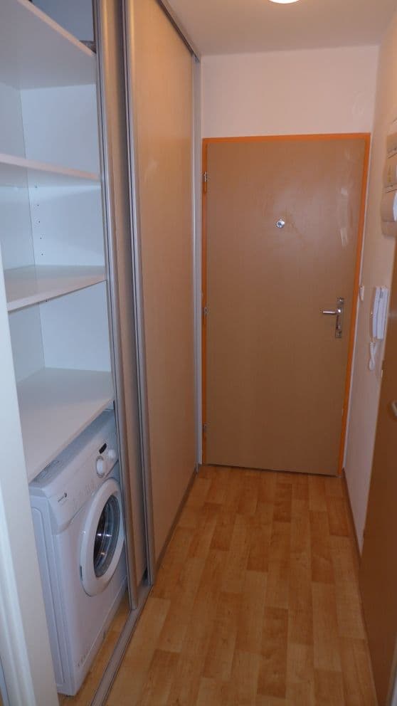 Pronájem bytu 1+kk 30 m², Kavaléristů, Olomouc, Olomoucký kraj Pronájem bytu 1+kk 30 m², Kavaléristů, Olomouc, Olomoucký kraj