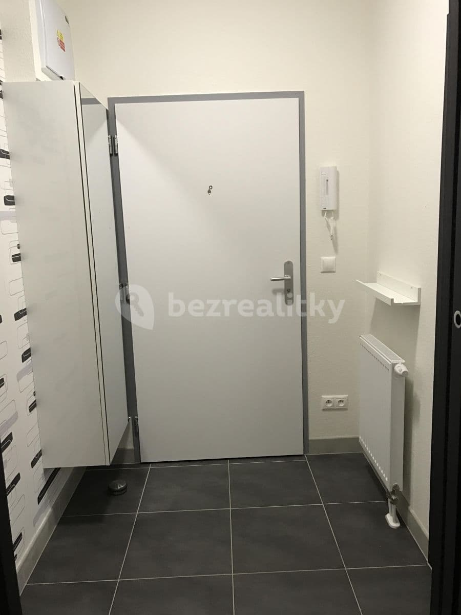 Pronájem bytu 2+kk 55 m², ulice Generála Selnera, Kladno, Středočeský kraj Pronájem bytu 2+kk 55 m², ulice Generála Selnera, Kladno, Středočeský kraj