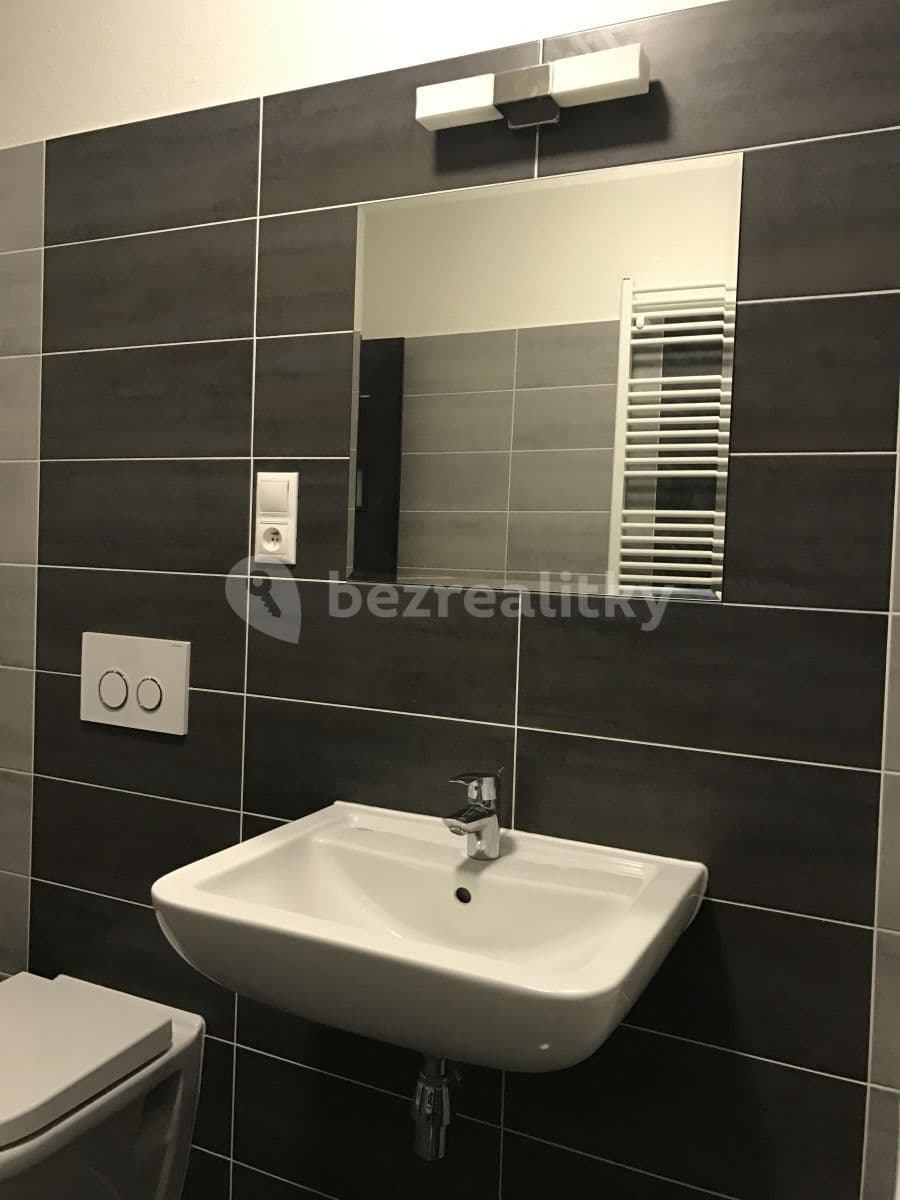 Pronájem bytu 2+kk 55 m², ulice Generála Selnera, Kladno, Středočeský kraj Pronájem bytu 2+kk 55 m², ulice Generála Selnera, Kladno, Středočeský kraj