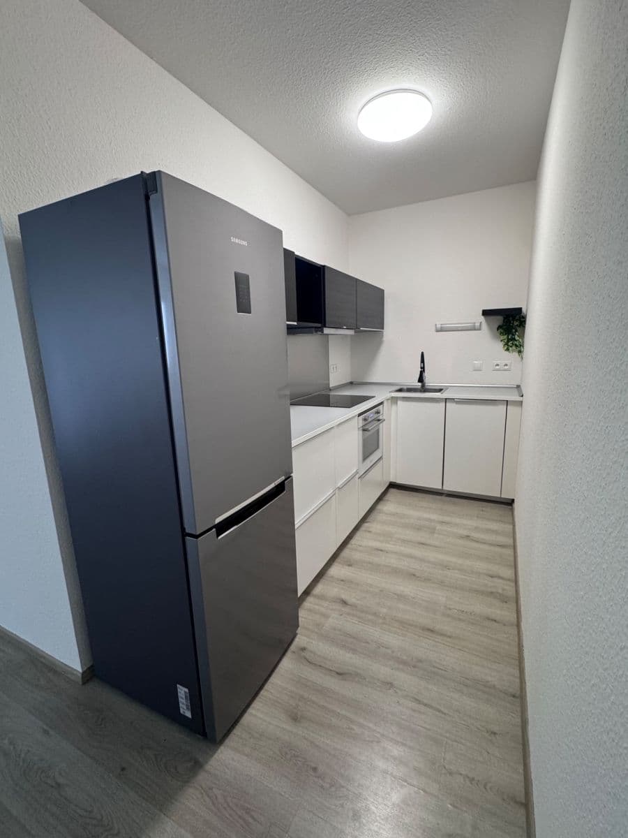 Pronájem bytu 2+kk 55 m², ulice Generála Selnera, Kladno, Středočeský kraj Pronájem bytu 2+kk 55 m², ulice Generála Selnera, Kladno, Středočeský kraj