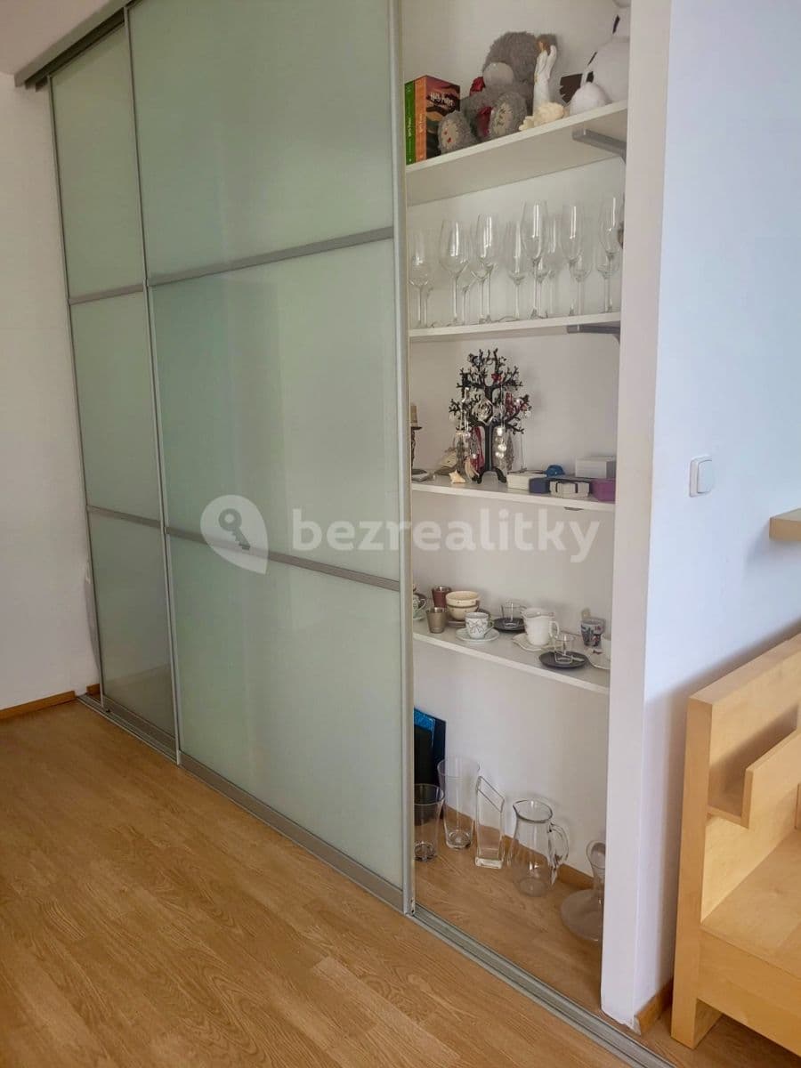 Pronájem bytu 2+kk 41 m², Mattioliho, Praha, Praha Pronájem bytu 2+kk 41 m², Mattioliho, Praha, Praha