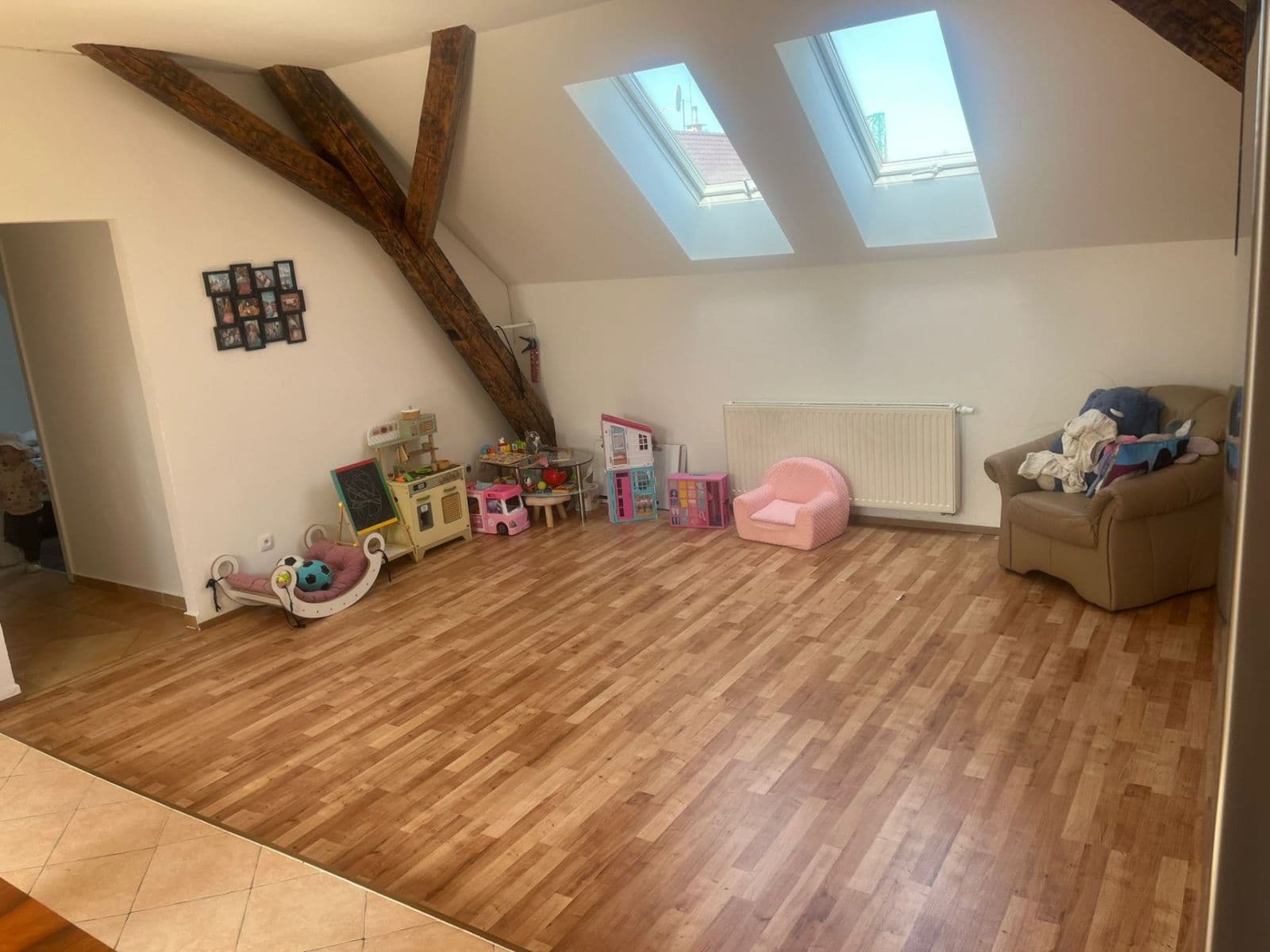 Pronájem bytu 3+kk 95 m², Tuřice, Středočeský kraj Pronájem bytu 3+kk 95 m², Tuřice, Středočeský kraj