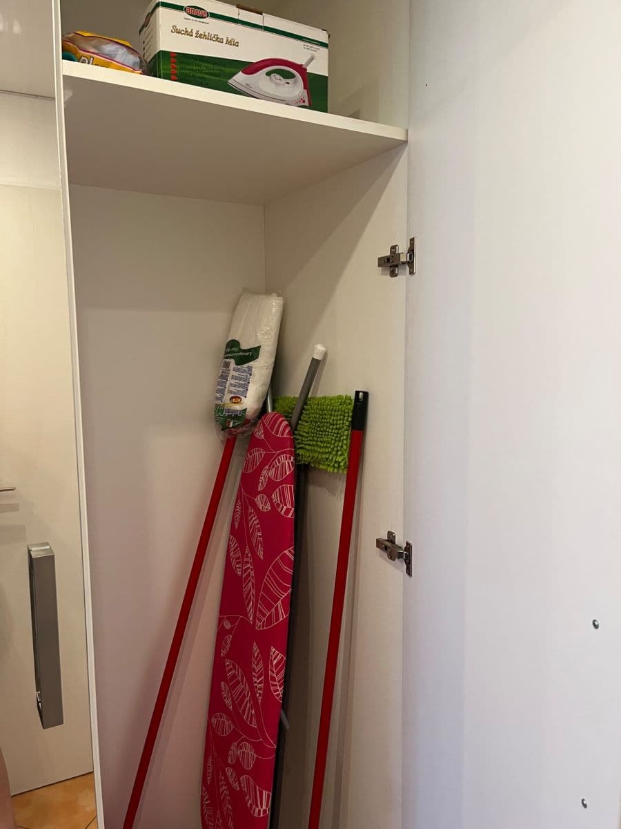 Pronájem bytu 1+kk 32 m², Bulharská, Praha, Praha Pronájem bytu 1+kk 32 m², Bulharská, Praha, Praha