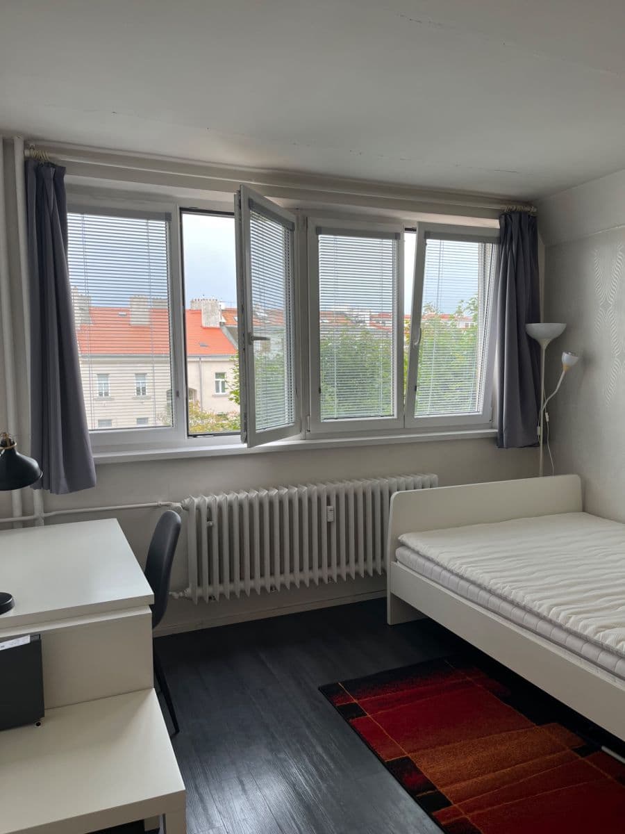 Pronájem bytu 1+kk 32 m², Bulharská, Praha, Praha Pronájem bytu 1+kk 32 m², Bulharská, Praha, Praha