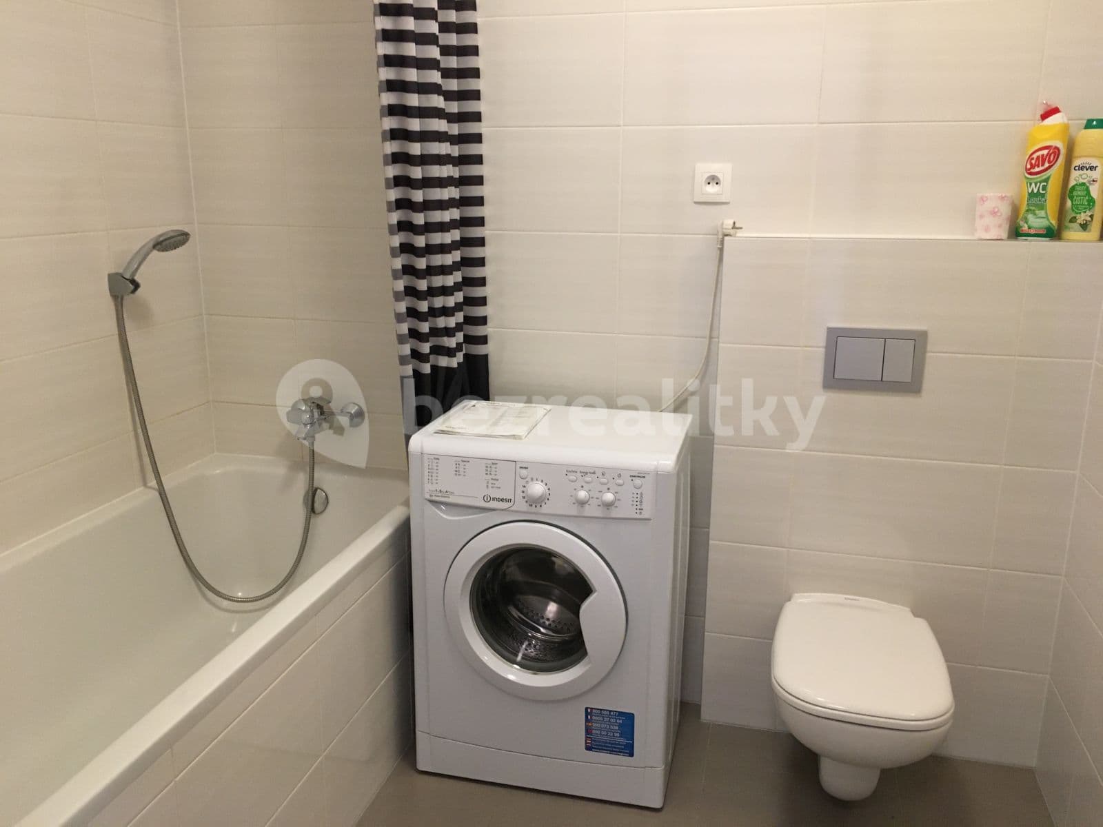 Pronájem bytu 1+kk 33 m², Pod Jarovem, Praha, Praha Pronájem bytu 1+kk 33 m², Pod Jarovem, Praha, Praha