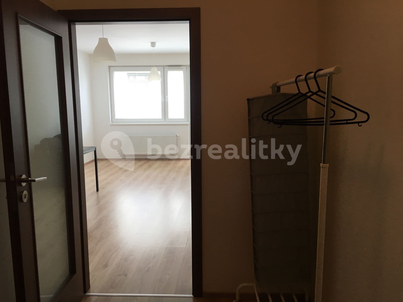 Pronájem bytu 1+kk 33 m², Pod Jarovem, Praha, Praha Pronájem bytu 1+kk 33 m², Pod Jarovem, Praha, Praha