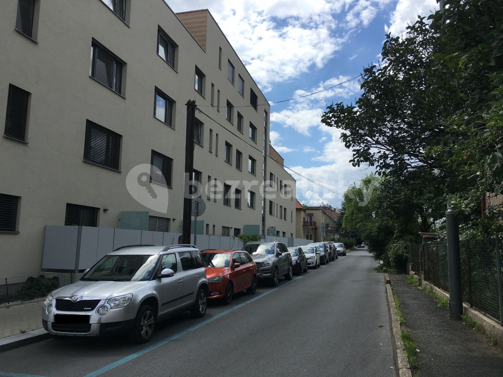 Pronájem bytu 1+kk 33 m², Pod Jarovem, Praha, Praha Pronájem bytu 1+kk 33 m², Pod Jarovem, Praha, Praha