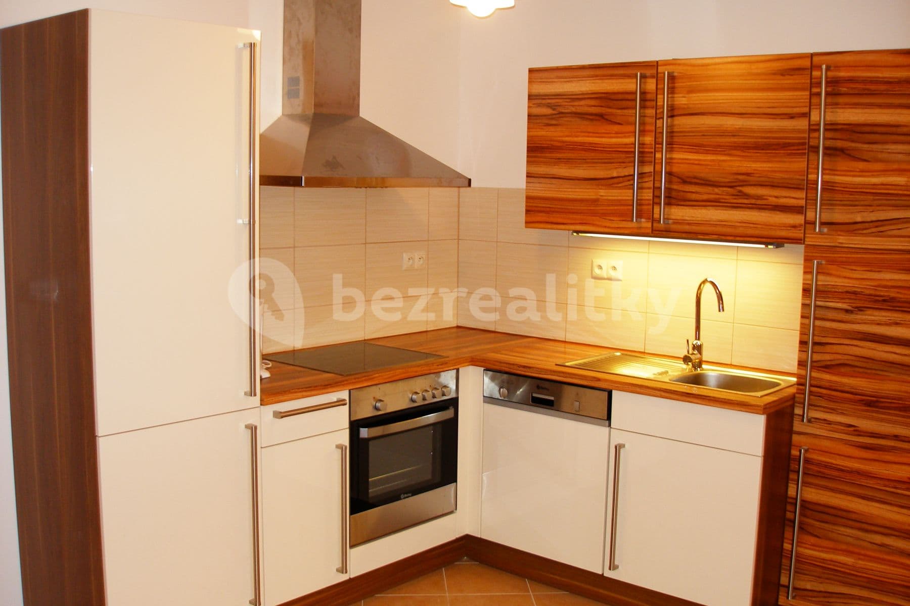 Pronájem bytu 3+kk 106 m², Otradovická, Praha, Praha Pronájem bytu 3+kk 106 m², Otradovická, Praha, Praha