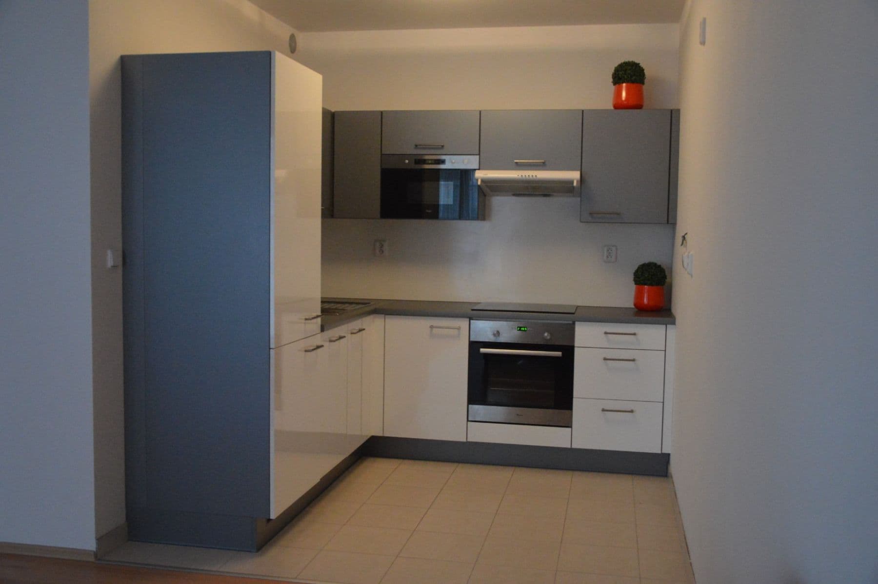 Pronájem bytu 2+kk 69 m², Jana Přibíka, Praha, Praha Pronájem bytu 2+kk 69 m², Jana Přibíka, Praha, Praha