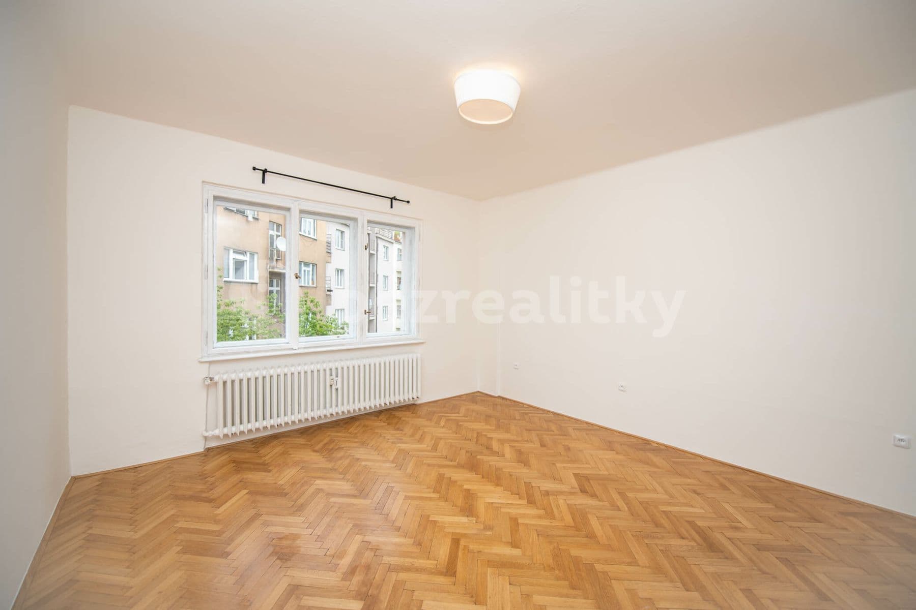 Pronájem bytu 1+kk 32 m², Bulharská, Praha, Praha Pronájem bytu 1+kk 32 m², Bulharská, Praha, Praha
