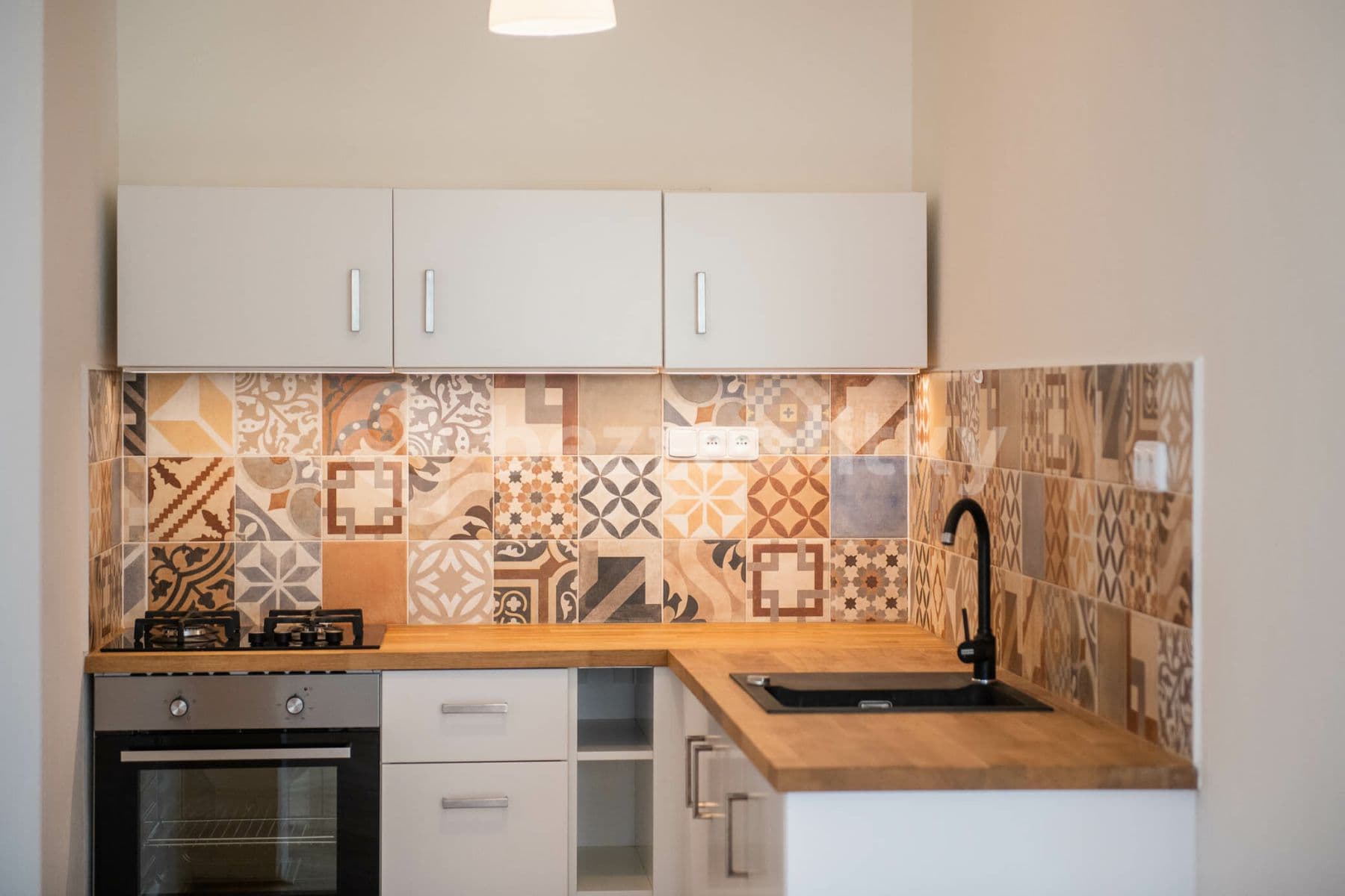 Pronájem bytu 1+kk 32 m², Bulharská, Praha, Praha Pronájem bytu 1+kk 32 m², Bulharská, Praha, Praha