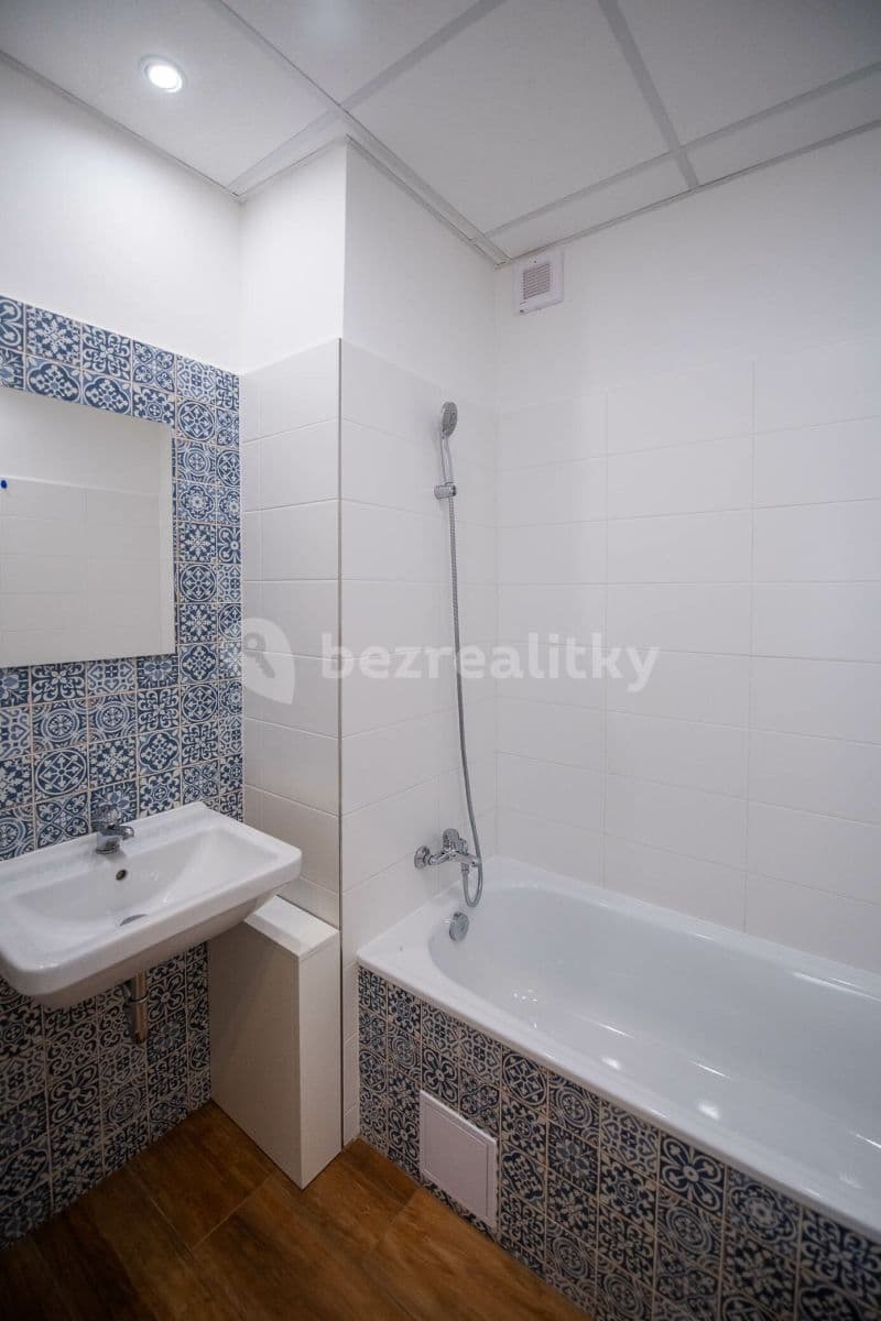 Pronájem bytu 1+kk 32 m², Bulharská, Praha, Praha Pronájem bytu 1+kk 32 m², Bulharská, Praha, Praha