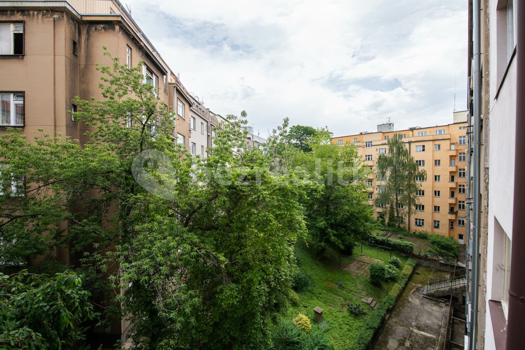 Pronájem bytu 1+kk 32 m², Bulharská, Praha, Praha Pronájem bytu 1+kk 32 m², Bulharská, Praha, Praha