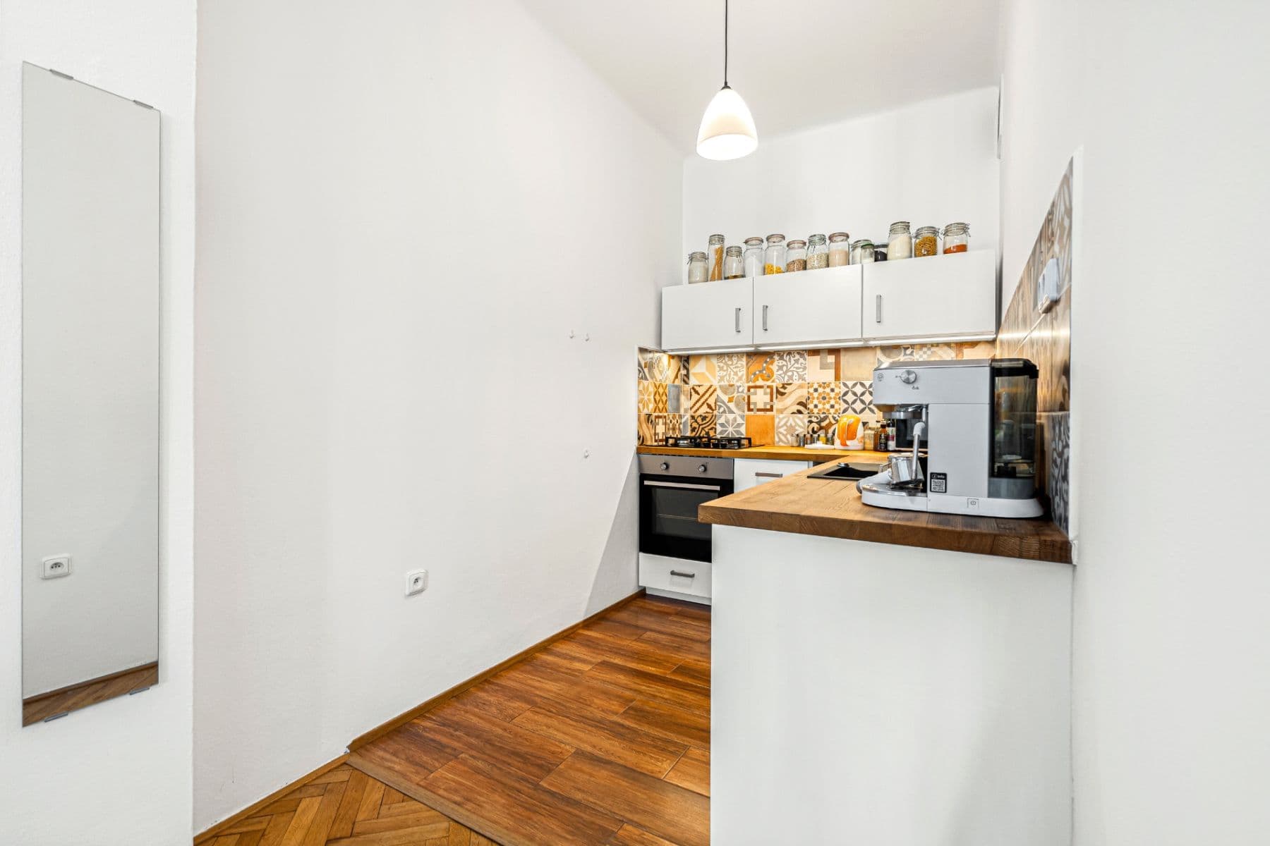 Pronájem bytu 1+kk 32 m², Bulharská, Praha, Praha Pronájem bytu 1+kk 32 m², Bulharská, Praha, Praha