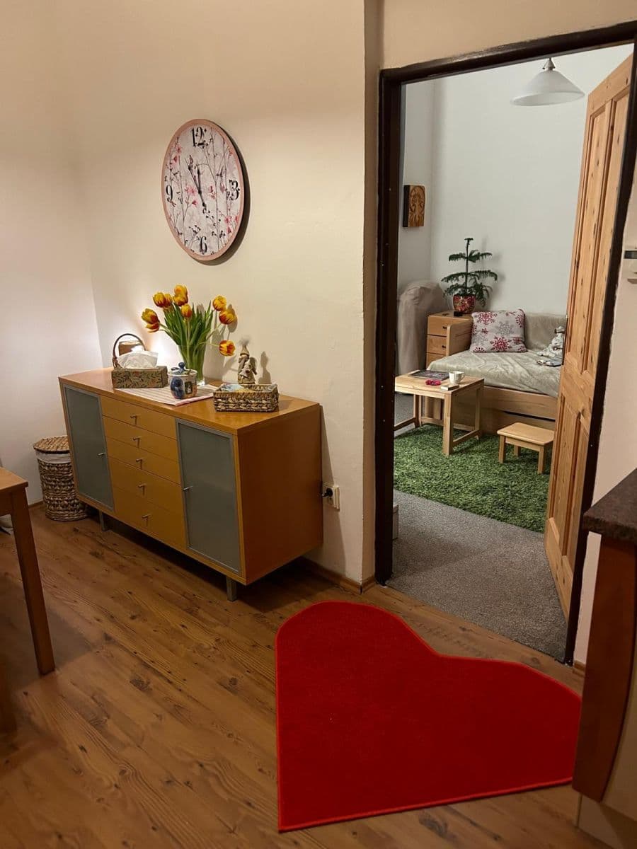 Pronájem bytu 1+1 39 m², Tolstého, Praha, Praha Pronájem bytu 1+1 39 m², Tolstého, Praha, Praha