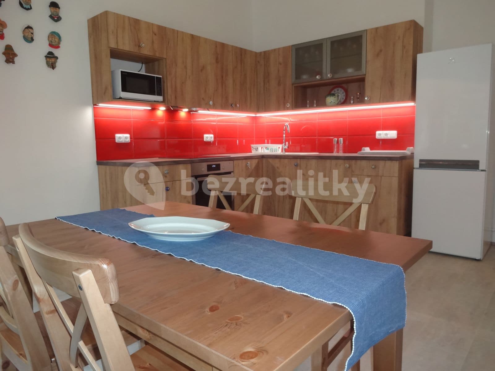 Pronájem bytu 2+1 70 m², Žerotínova, Praha, Praha Pronájem bytu 2+1 70 m², Žerotínova, Praha, Praha