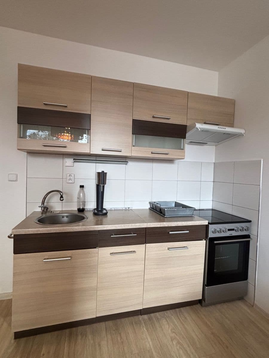 Pronájem bytu 2+kk 48 m², Brichtova, Praha, Praha Pronájem bytu 2+kk 48 m², Brichtova, Praha, Praha