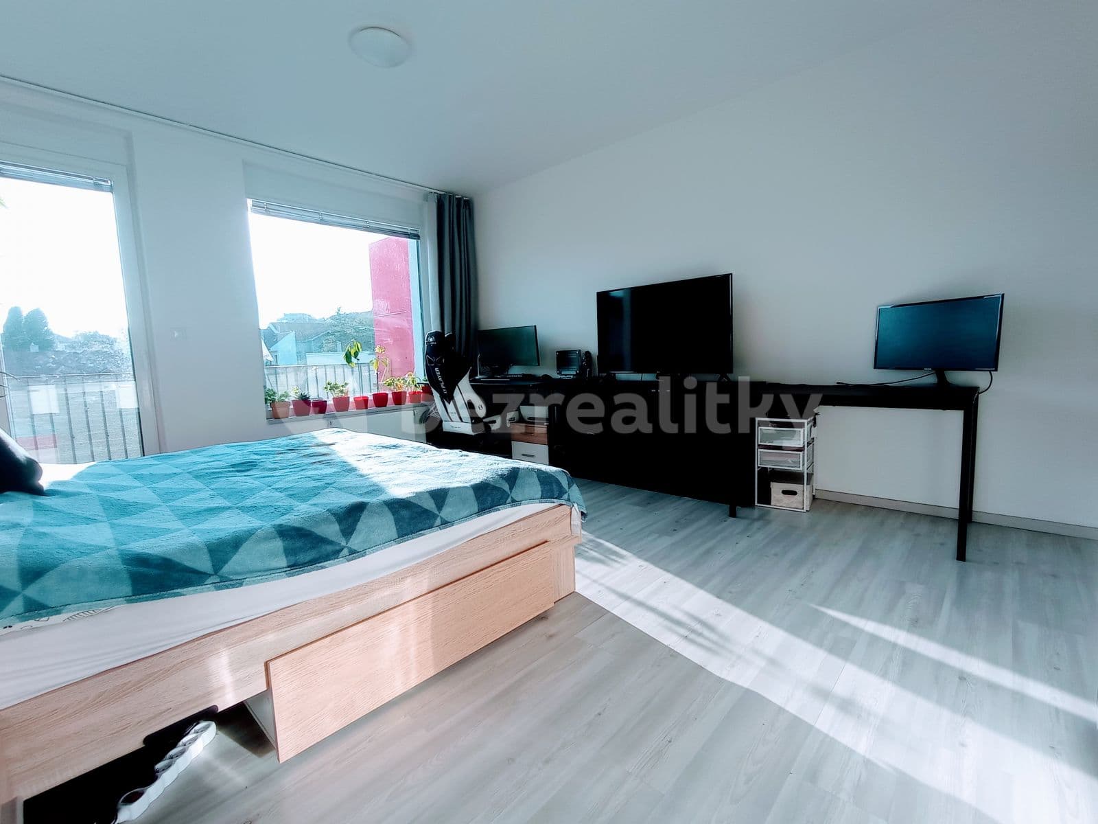 Pronájem bytu 1+kk 41 m², U Červeného mlýna, Brno, Jihomoravský kraj Pronájem bytu 1+kk 41 m², U Červeného mlýna, Brno, Jihomoravský kraj