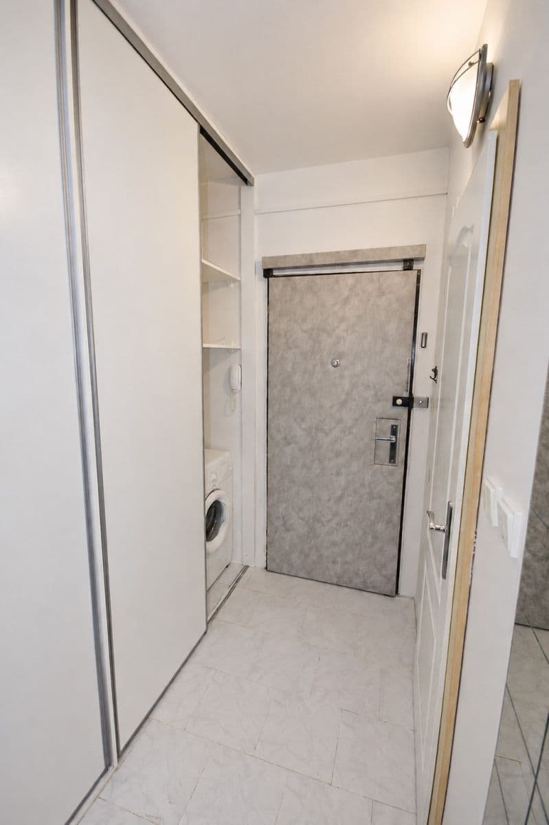 Pronájem bytu 2+kk 40 m², Molákova, Praha, Praha Pronájem bytu 2+kk 40 m², Molákova, Praha, Praha
