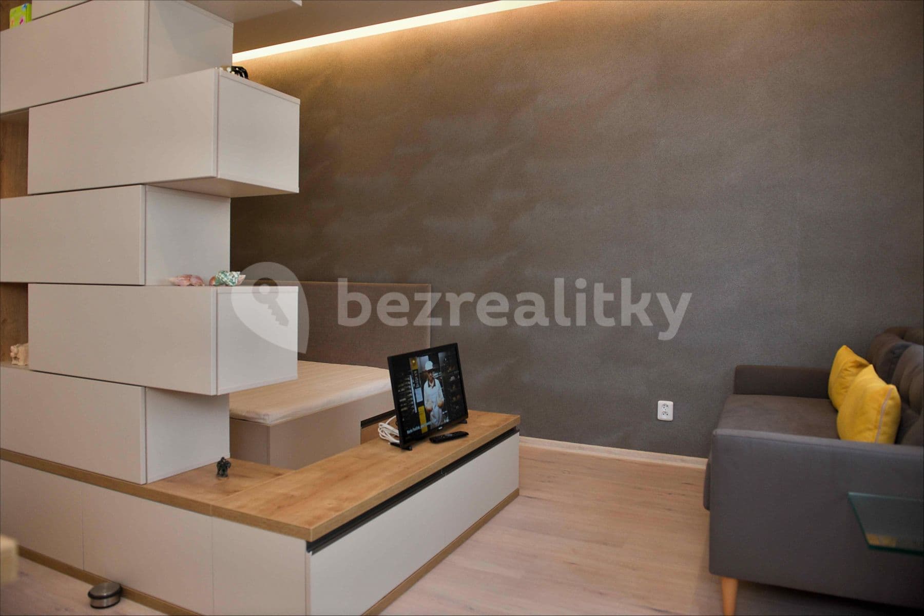 Pronájem bytu 1+1 26 m², Kanadská, Olomouc, Olomoucký kraj Pronájem bytu 1+1 26 m², Kanadská, Olomouc, Olomoucký kraj
