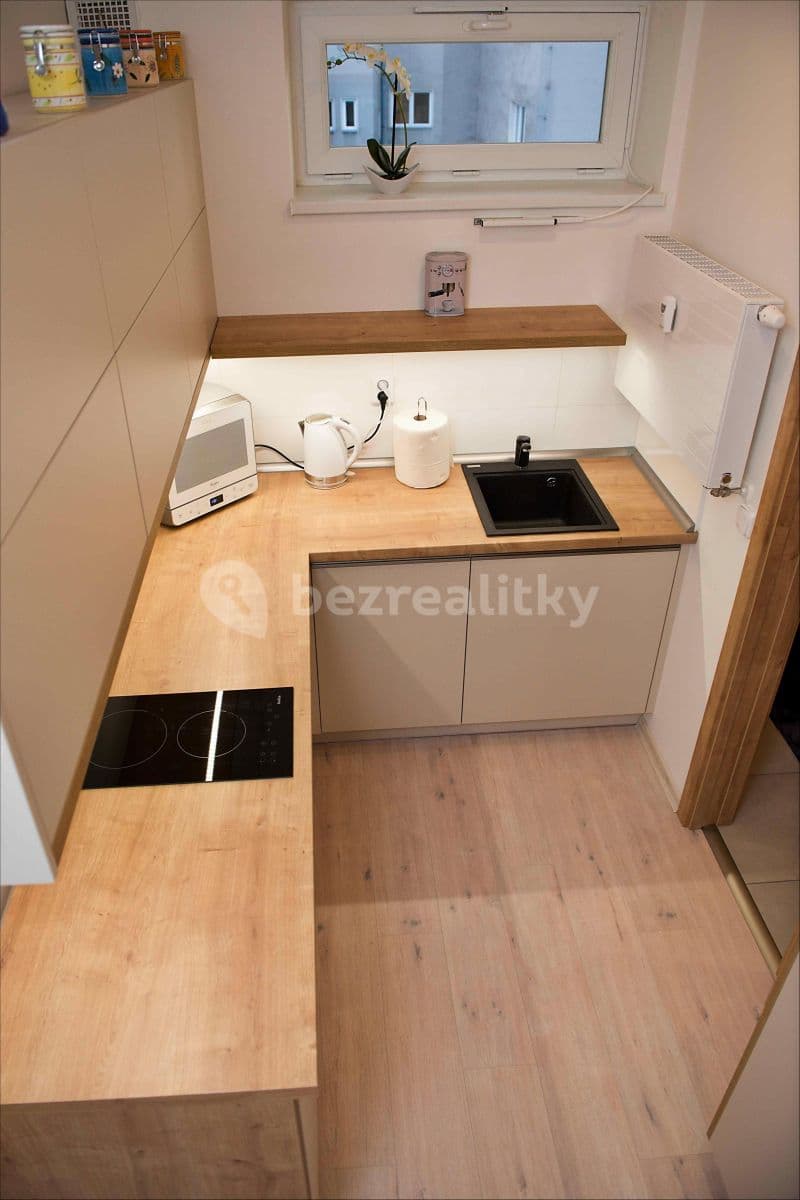 Pronájem bytu 1+1 26 m², Kanadská, Olomouc, Olomoucký kraj Pronájem bytu 1+1 26 m², Kanadská, Olomouc, Olomoucký kraj