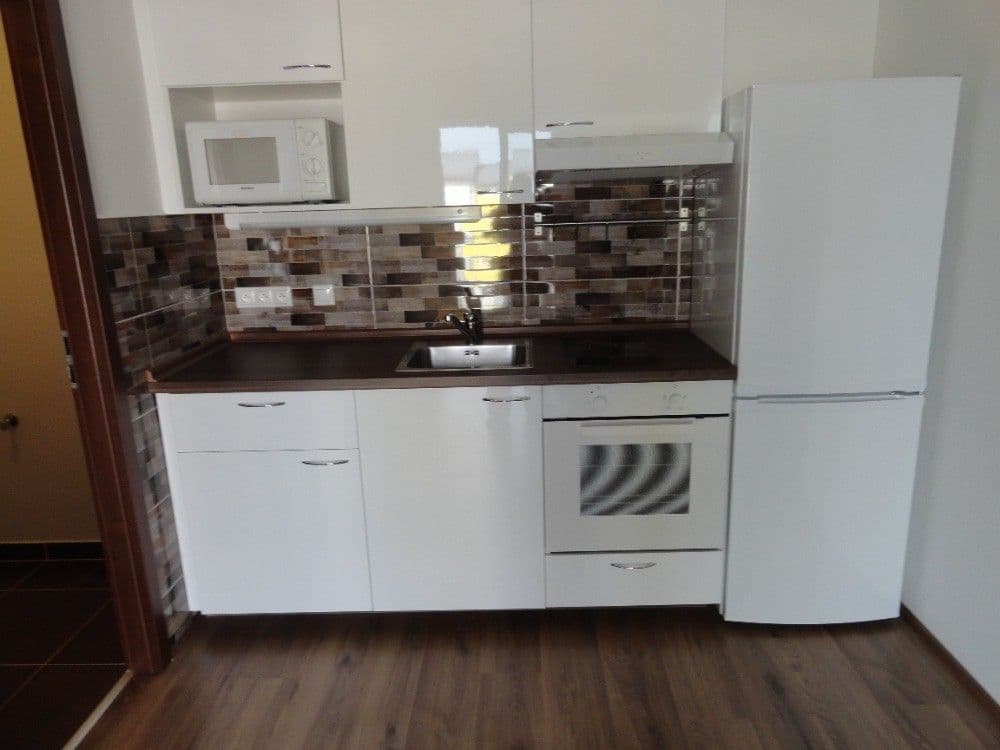 Pronájem bytu 2+kk 44 m², ulice Generála Selnera, Kladno, Středočeský kraj Pronájem bytu 2+kk 44 m², ulice Generála Selnera, Kladno, Středočeský kraj