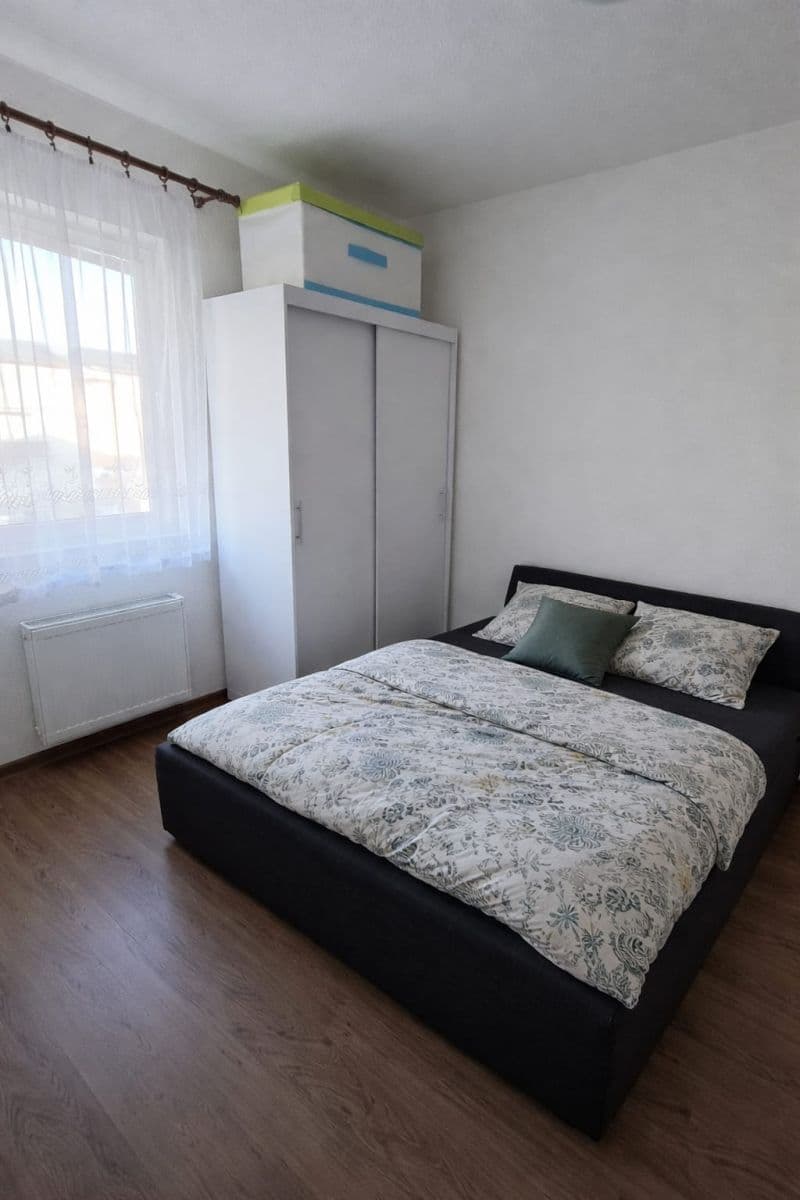 Pronájem bytu 2+kk 44 m², ulice Generála Selnera, Kladno, Středočeský kraj Pronájem bytu 2+kk 44 m², ulice Generála Selnera, Kladno, Středočeský kraj