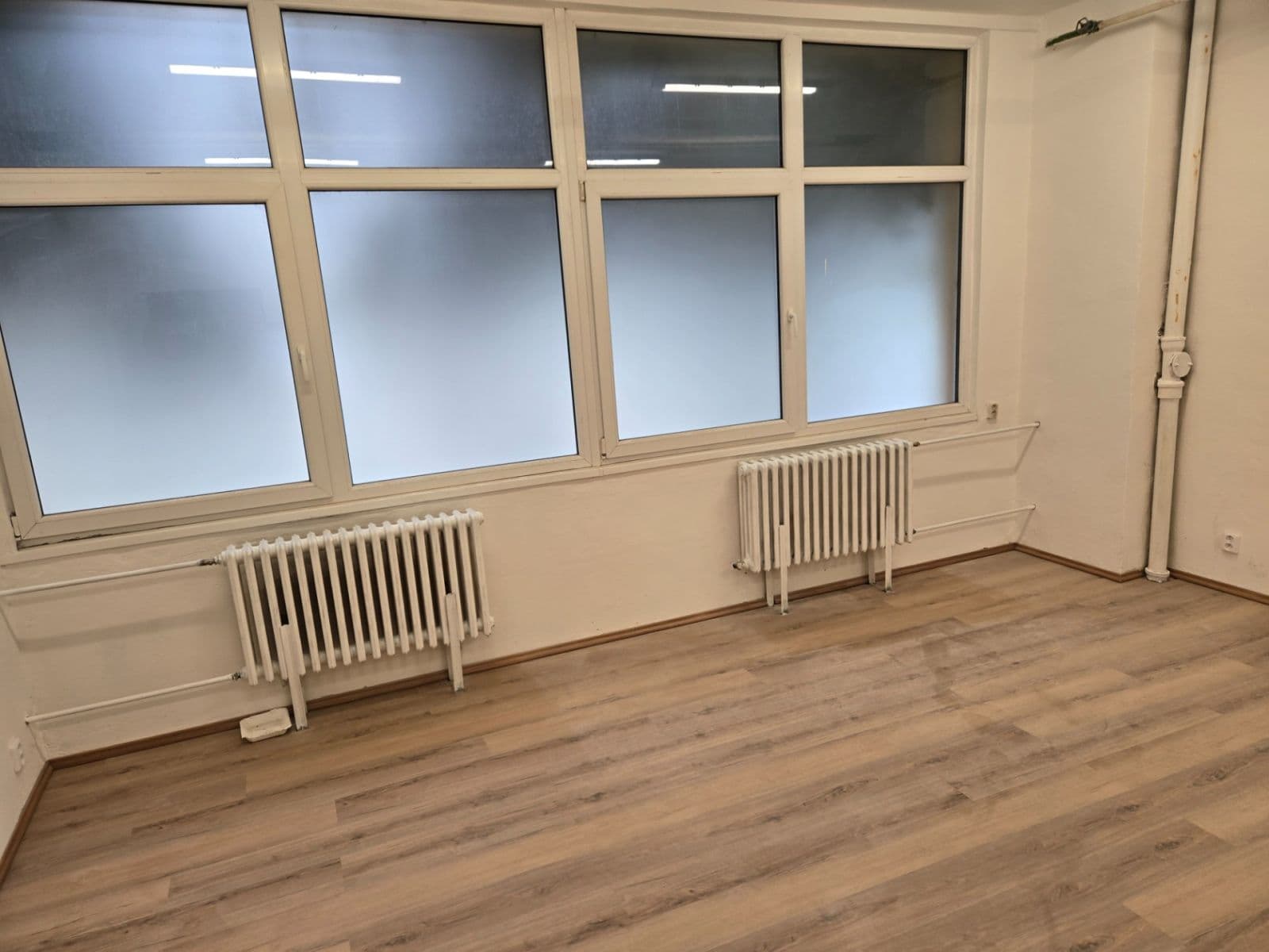 Pronájem kanceláře 18 m², Nádražní, Židlochovice, Jihomoravský kraj Pronájem kanceláře 18 m², Nádražní, Židlochovice, Jihomoravský kraj